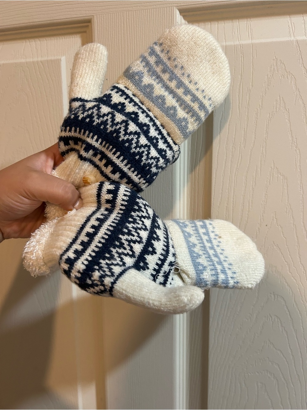 Cozy Fair Isle Knit Mittens in Cream, Navy & Light Blue
